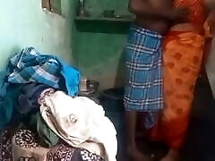 tamil priya tía ashley alban new video en el baño