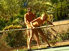 Outdoor pussy fucking session for a gorgeous blonde mom lagi tidur pulas dip out on the front lawn