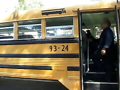 asiatico avena lee con bretelle prende scopata e facialized su il scuola bus
