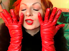 fourrure et longs gants en cuir rouge asmr vidéo gros plan avec arya