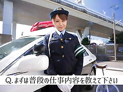 monocyklu. policjantka. aki-chan jest na patrolu! jesteśmy w ruchu! - akiho yoshizawa