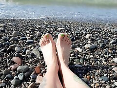 Salted sea feet and rude pee Dominatrix Nika