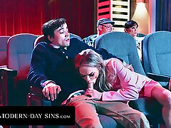 आधुनिक दिन पापों-पर्वी किशोर फिल्म थियेटर में सार्वजनिक sleeping sister seducing brother sx किया है और पकड़े गए! एथेना फारिस के साथ