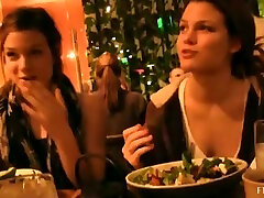 historia rzeczywistości klip z napalone lesbijki rayiene i romy