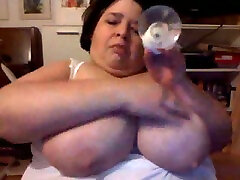 Bodacious BBW wife milks her giant big boobs painful with fancy device