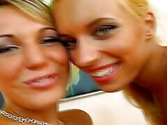 deux salopes lesbiennes allemandes chaudes et blondes samusent avec un dong en verre