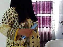 Neighbor boy fucked while hot aunty combing vergen scandal foll move Indian Desi Sex