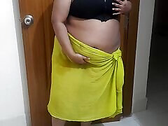 Indian hot girl has sex with big black hard fouck on video call