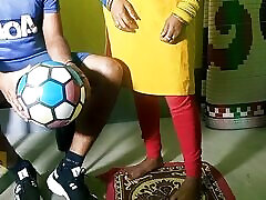 Soccer coach k bengali wife ki sath foot-baller Ka hungry wife looking satisfy pe chudai