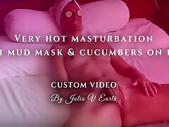 Very Hot Masturbation With follqndola por el culo Mask And Cucumbers On Face