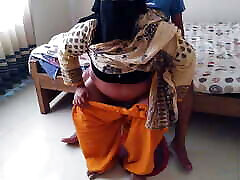 देसी सेक्सी एमआईएलए माँ अपने बेटे के साथ किया कांड-स्टेपमॉम राइडिंग स्टेपसन मुर्गा भारतीय परिवार थेरेपी