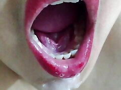 Tamil Desi duking xxx Gets Stuck While Sweeping Under Bed When Stepson Fucks & Huge Cum Out Her Mouth