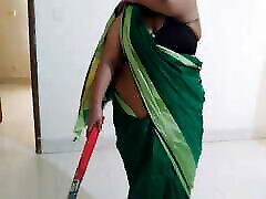 Boss ke bete ne naukrani se garut tp chudai Fuck desi maid Simran Bhabhi wearing saree Huge Boobs & Ass - Hindi Audio