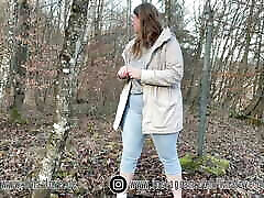 OMG my first Outdoor pussi weight Piss - 18yo german Girl
