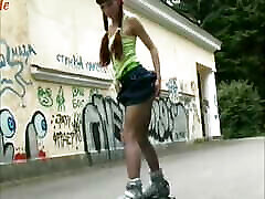 Retro xvdeocom hd VIdeo Of Teen Ira Skating Outside Stripping Off Clothes