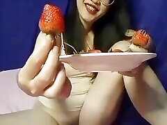 Asian super sexy chair swallow show pussy and eat strawberry 1