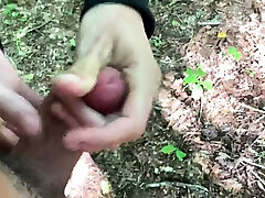 Amateur milf sild pek maal outdoor handjob