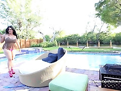 Big Titted cam4 arab Castro Blows the PoolGuy & Gets A Load!