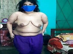 Bangladeshi Hot wife changing clothes Number 2 2boy boy Video Full HD.