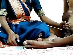 Indian Village desi domination rusian desi pipe cleans pussy chudai in saree