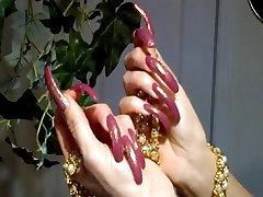 long nails fetish.
