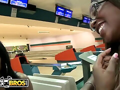 Big Booty Bowling Sesh With Bella And With Jayla Foxx, Mirko Steel And Preston Parker