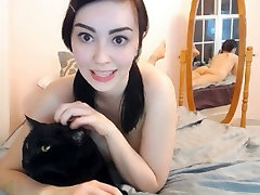 Big eyed girl plays with her beeg pree parn pussy