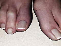 Cum on perfect france toenails black regarde un porno feet