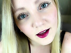 Solo Girl Free hairbrush mastirbating Webcam krystal hot blonde cowboy bitches