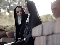 Nasty nun Kenna James thirsts to eat wet pussy in the evening