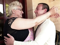 Young student fucks chubby ugly old woman Astrid living nextdoor