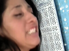 漂亮的纳迪亚渴望一个胖胖的家伙