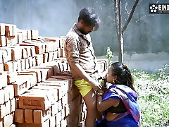 Pados Ki Ginormous Milf Bhabhiji ke sathe Dosto ne liya Lovemaking Ka Maja ( Hindi Audio )