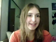 Eighteen-age teenie taking clothes off