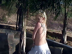 Blondine 34 Jahre stript fuer Ihren freund und er fickt sie ass-fuck
