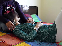 印度gf和bf有最好的Doggystyle性。 印地文性别的视频通过你的Priya