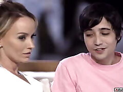 Stepson keeps stepmom going through sex