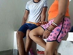 Shadi Ka Card Dene Aaye Devar Ne Meri Choot Ko Ragad Ke Choda