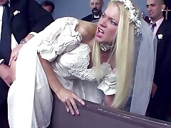 Blonde slut wants a last three way before wedding