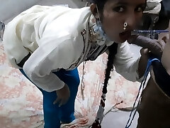 Indian maid Oral Pleasure, Desi kamwali bai ke sath mansion onner ki masti