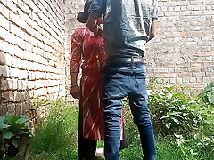 Indian hot girlfriend gets plumbed by her boyfriend outdoor hard-core Desi hump video