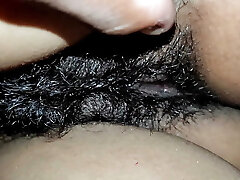 Village wife's super hot sexy pussy smacking video