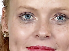 notgeile junge rothaarige ist beim casting und will nur ficken