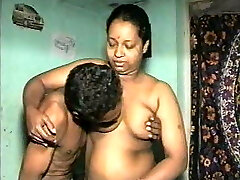 mind-blowing big mallu aunty