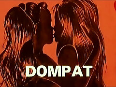 Cute brunette amateur finger fucks muff