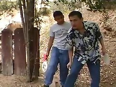 Chicos Follando al Aire Libre