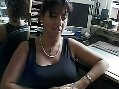 Business lady gets torn up for taking the wrong parking spot