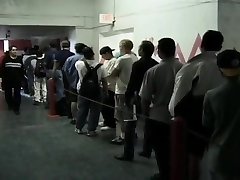 Candy Apples bereitet Ihren Weltrekord-Group-Boink vor