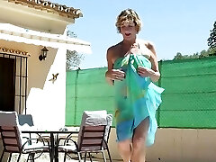 целый день в бассейне с грудастой зрелой сногсшибательной миссис м