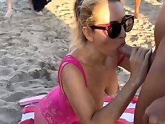 tout un tas de mecs vident leur queue sur moi